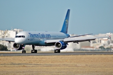 G-FCLE (28171) 1998 Boeing 757-28A