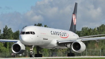 C-FGKJ (25298) 1992 Boeing 757-223 PCF WL