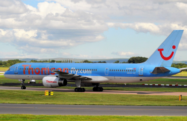 G-BYAT (27208) 1994 Boeing 757-204