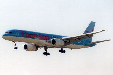 G-BYAO (cn 27235) Boeing 757-204