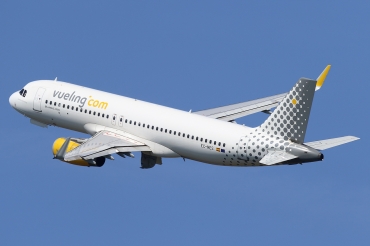 EC-MES (6518) 2015 Airbus A320-232(WL)