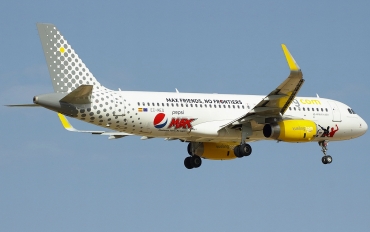 EC-MEQ (6483) 2015 Airbus A320-232(WL)