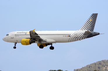 EC-KMI, (cn 3400), Airbus A320-216
