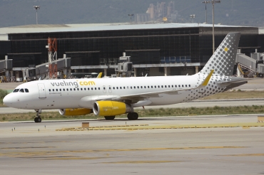 EC-LZE · Airbus A320-232(WL) · (BCN / LEBL)