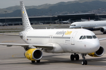 EC-MBT (6128) 2014 Airbus A320-232(WL)