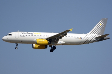 EC-LRY (1862) 2002 Airbus A320-232