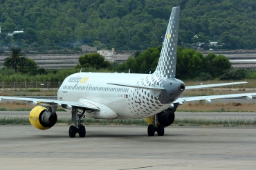 EC-MBF (3492) 2008 Airbus A320-214