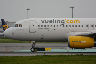 EC-MES (6518) 2015 Airbus A320-232(WL)