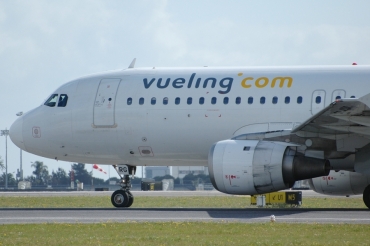 EC-GRG (143) 1990 Airbus A320-211