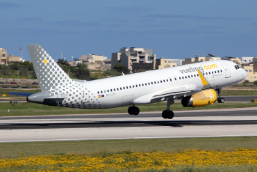 EC-LVV (5620) 2013 Airbus A320-232(WL)