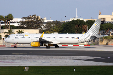 EC-MGZ (6660) 2015 Airbus A321-231(WL)