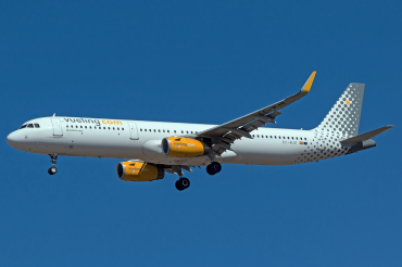 EC-MJR (6933) 2016 Airbus A321-231(WL)
