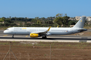 EC-MMH (7152) 2016 Airbus A321-231(WL)