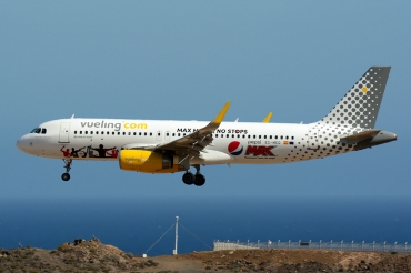 EC-MEQ (6483) 2015 Airbus A320-232(WL)