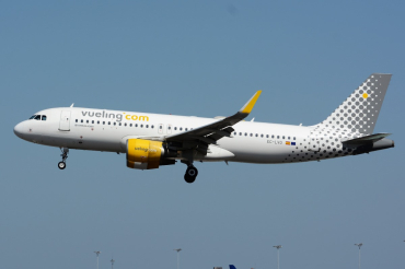 EC-LVO (5533) 2013 Airbus A320-214(WL)