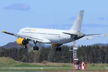 EC-MBE (3476) 2008 Airbus A320-214