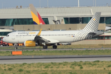 EC-MGE (6607) 2015 Airbus A320-232(WL)