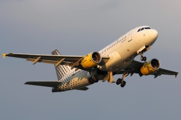 EC-LRZ (3700) 2008 Airbus A319-112