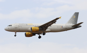 EC-KLT (3376) 2007 Airbus A320-216