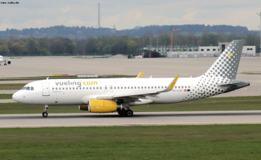 EC-LUO (5530) 2013 Airbus A320-232(WL)