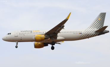 EC-LVO (5533) 2013 Airbus A320-214(WL)
