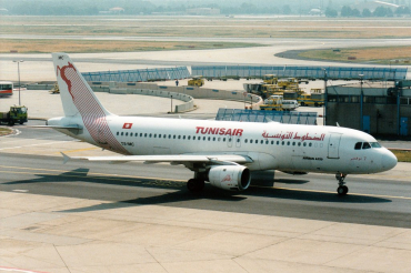 TS-IMC (124) 1990 Airbus A320-211
