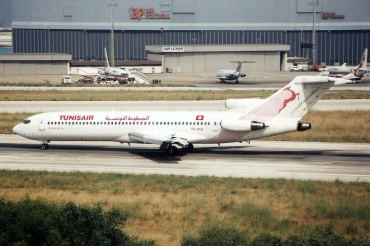 TS-JHQ · Boeing 727-2H3/Adv · (LIS / LPPT)