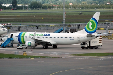 PH-HZG (28379) 2000 Boeing 737-8K2 WL