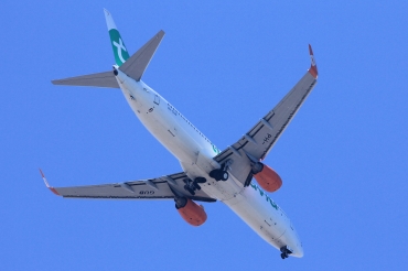 PH-GUB (35832) 2010 Boeing 737-8EH(WL)
