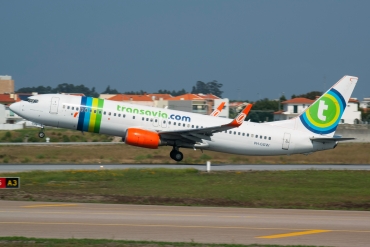 PH-GGW (35831) 2010 Boeing 737-8EH(WL)