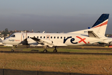 VH-ZRI · Saab 340B · (SYD / YSSY)