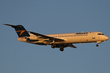 VH-FKD (cn 11357) Fokker 100