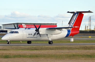 VH-QQL (388) 1994 DeHavilland Canada DHC-8-102 Dash 8