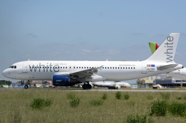 CS-TRO (548) 1995 Airbus A320-214