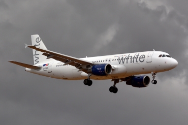 CS-TRO (548) 1995 Airbus A320-214