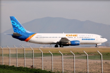 N42XA · Boeing 737-429 · (SCL / SCEL)