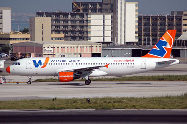 F-GJVE (215) 1991 Airbus A320-211