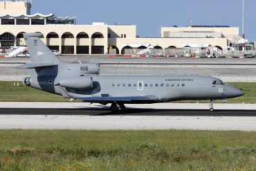 606 ( 76 ) 2009 Dassault Falcon 7X