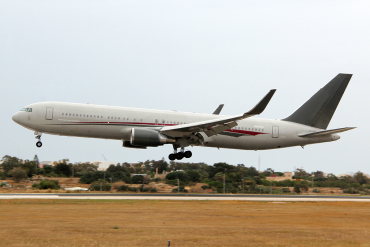 N495AX · Boeing 767-316(ER)(WL) · (MLA / LMML)