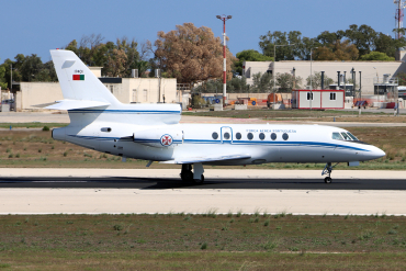 17401 (195) 1988 Dassault Falcon 50