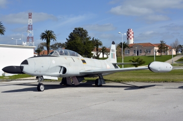 1926 (580-1343) 1957 Lockheed T-33A Shooting Star