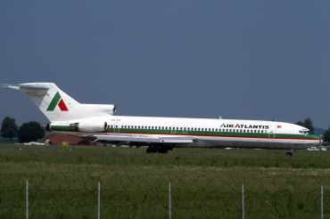 CS-TCI (20867) 1974 Boeing 727-232
