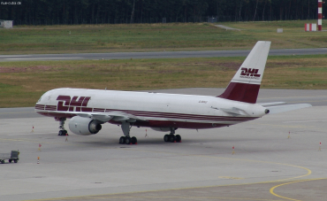 G-BIKU (23399) 1985 Boeing 757-236(SF)