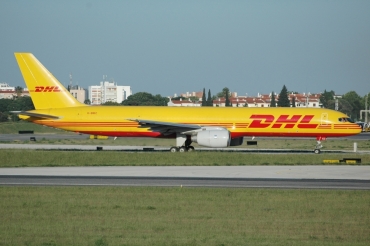 G-BIKC (22174) 1983 Boeing 757-236(SF)