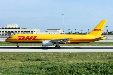 G-BMRI (24267) 1989 Boeing 757-236(SF)
