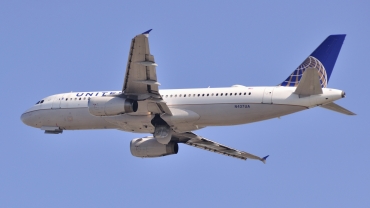 N437UA (655) 1997 Airbus A320-232