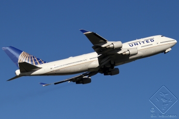 N107UA (26900) 1998 Boeing 747-422
