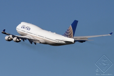 N107UA · Boeing 747-422 · (SYD / YSSY)