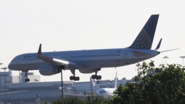 N17139 (30352) 2000 Boeing 757-224(WL)