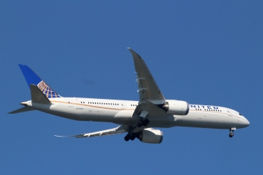 N27964 (37813) 2016 Boeing 787-9 Dreamliner